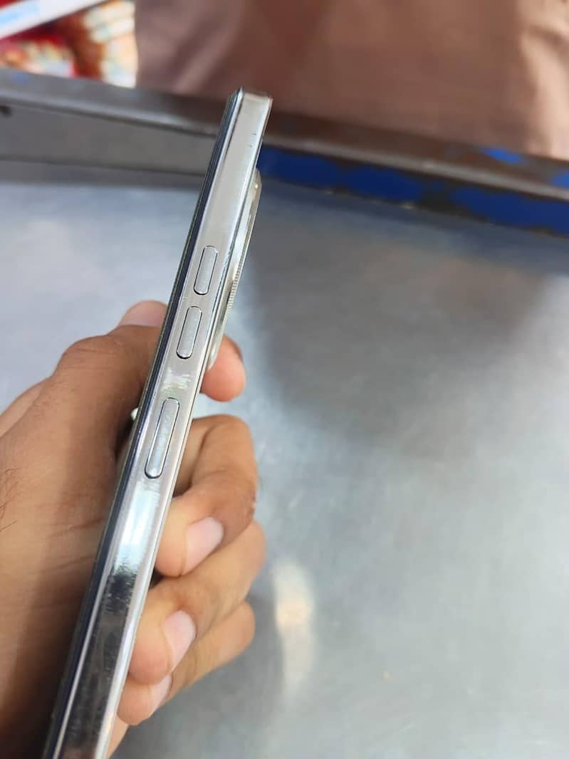 Tecno CAMON 30 2