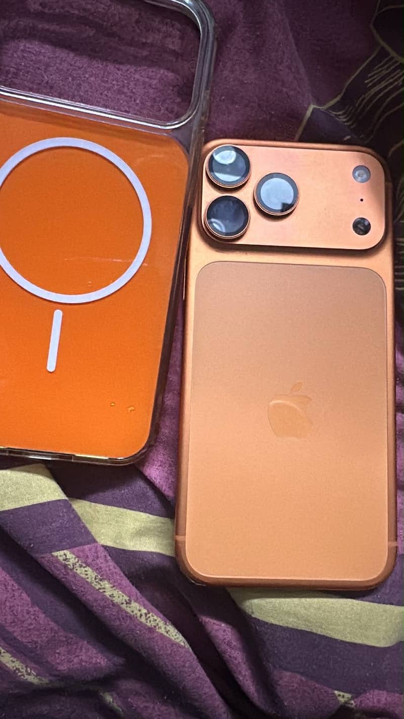Apple iPhone 17 Pro Max 0