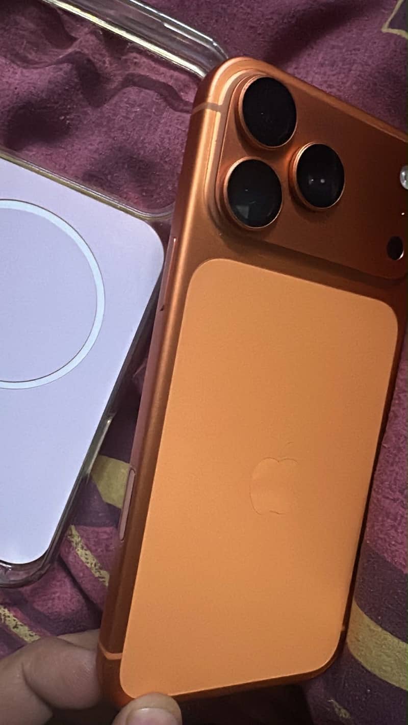 Apple iPhone 17 Pro Max 1