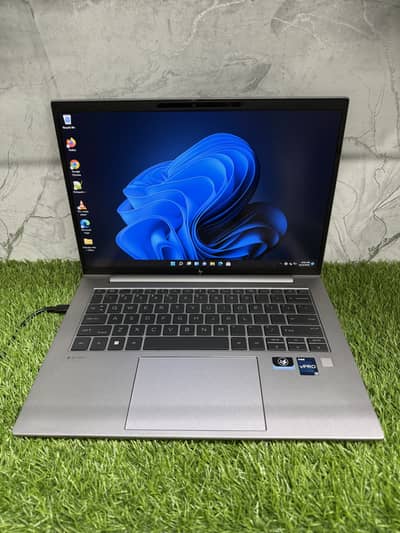 Hp ZBook Firefly 14 G9 (i7 12th Gen P)(16 DDR5/256)12 Cores 16 Threads