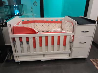 baby cot