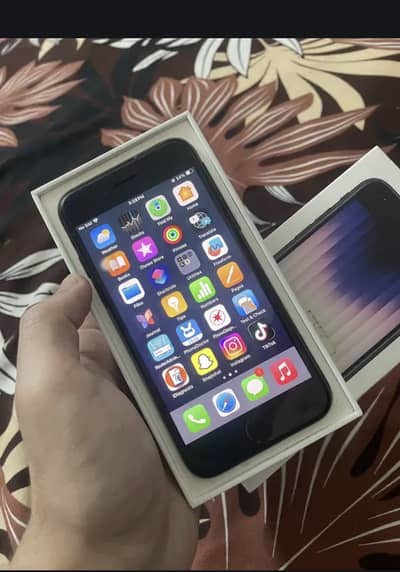 Apple iPhone SE 3 totally original waterpack 10/10