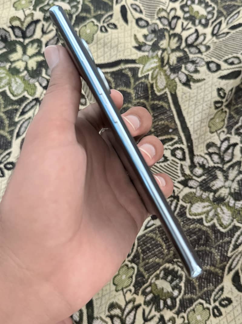Xiaomi Redmi Note 14 Pro 1
