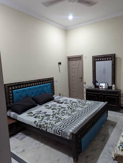 Queen bed with dressing