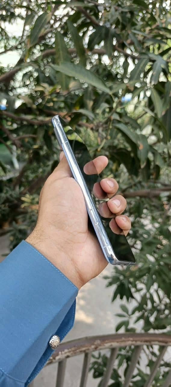 Google Pixel 8 Pro 4