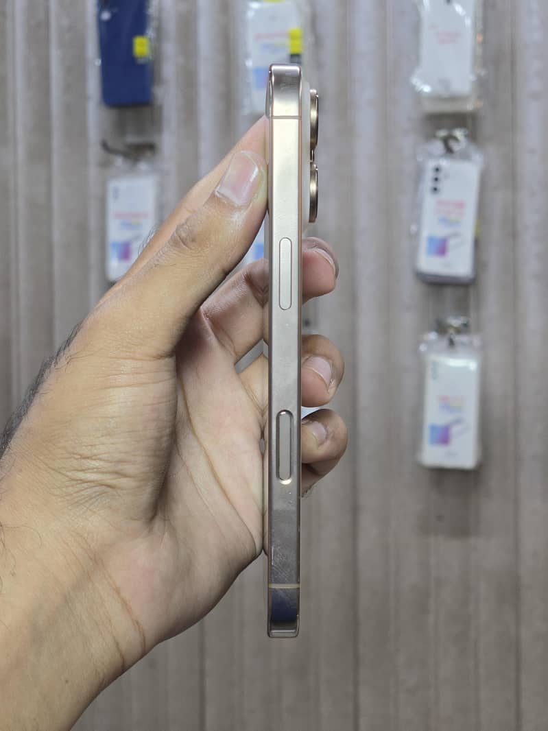 Iphone 16 Pro 3