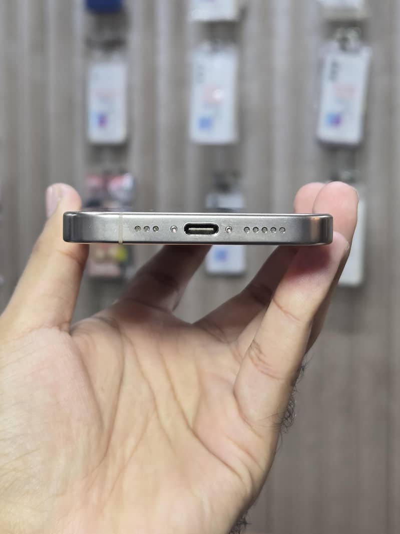 Iphone 16 Pro 4