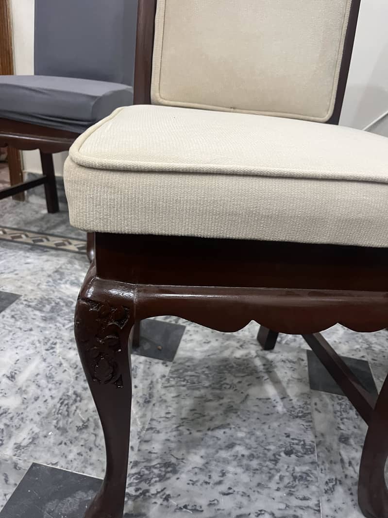 Dining Table 10