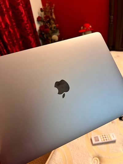 MAC BOOK 2020 pro