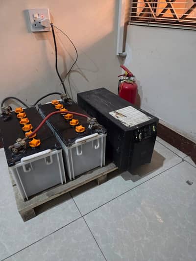 APC Smart UPS 1500W Pure Sine Wave + 2x AGS SP-140 (100Ah) Batteries
