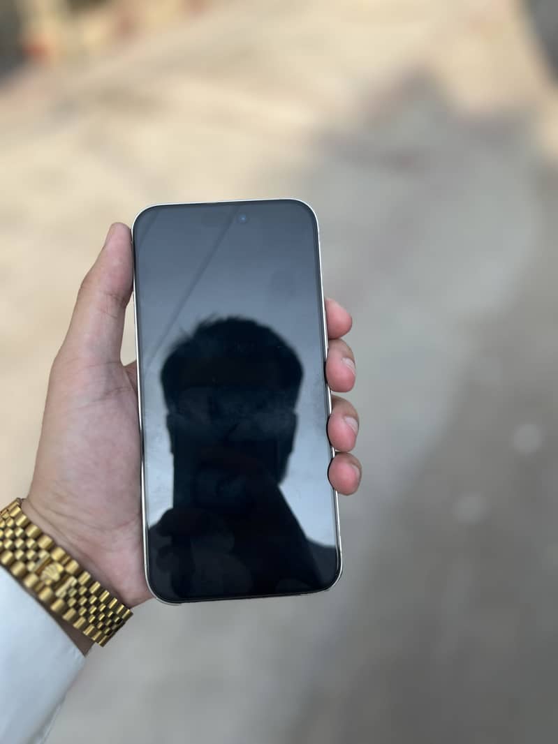 Apple iPhone 14 Pro Max 2