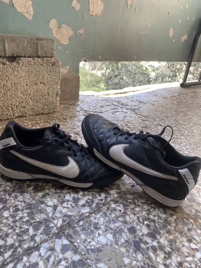 NIKE TIEMPO NATURAL IV BLACK TURF