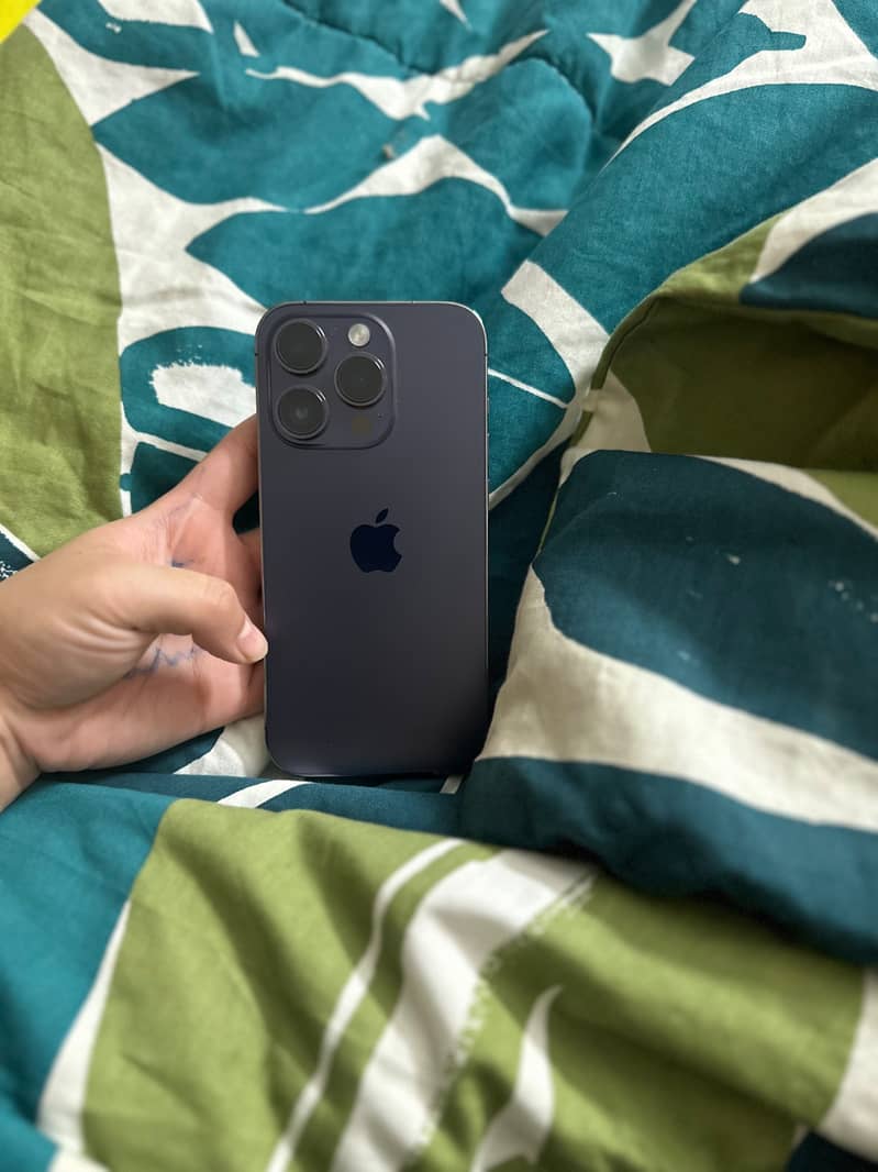 Apple iPhone 14 Pro 1