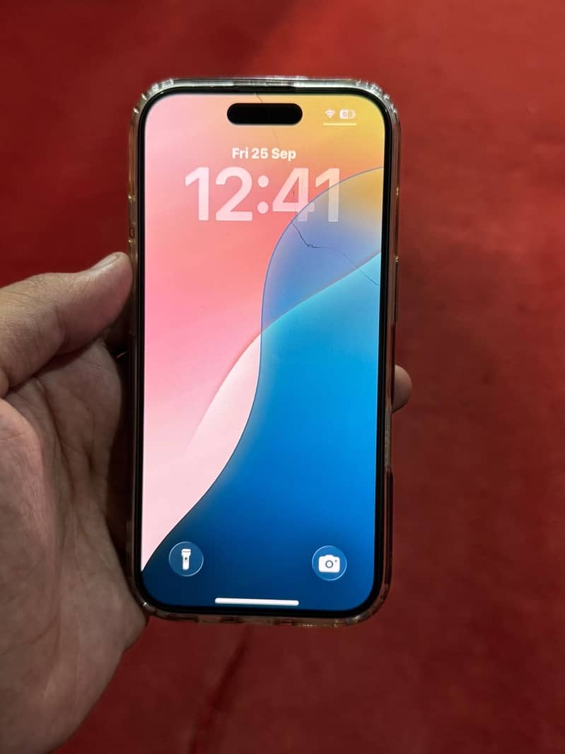 Apple iPhone 16 4