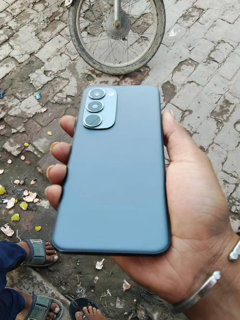 Tecno spark 40 pro plus 4