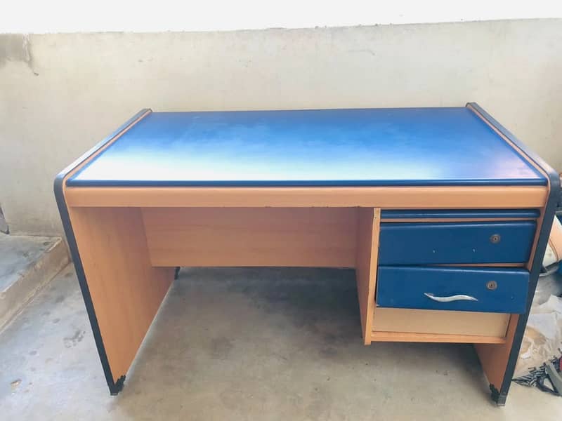 Office Computer Table / Computer Desk – Excellent Condition 0