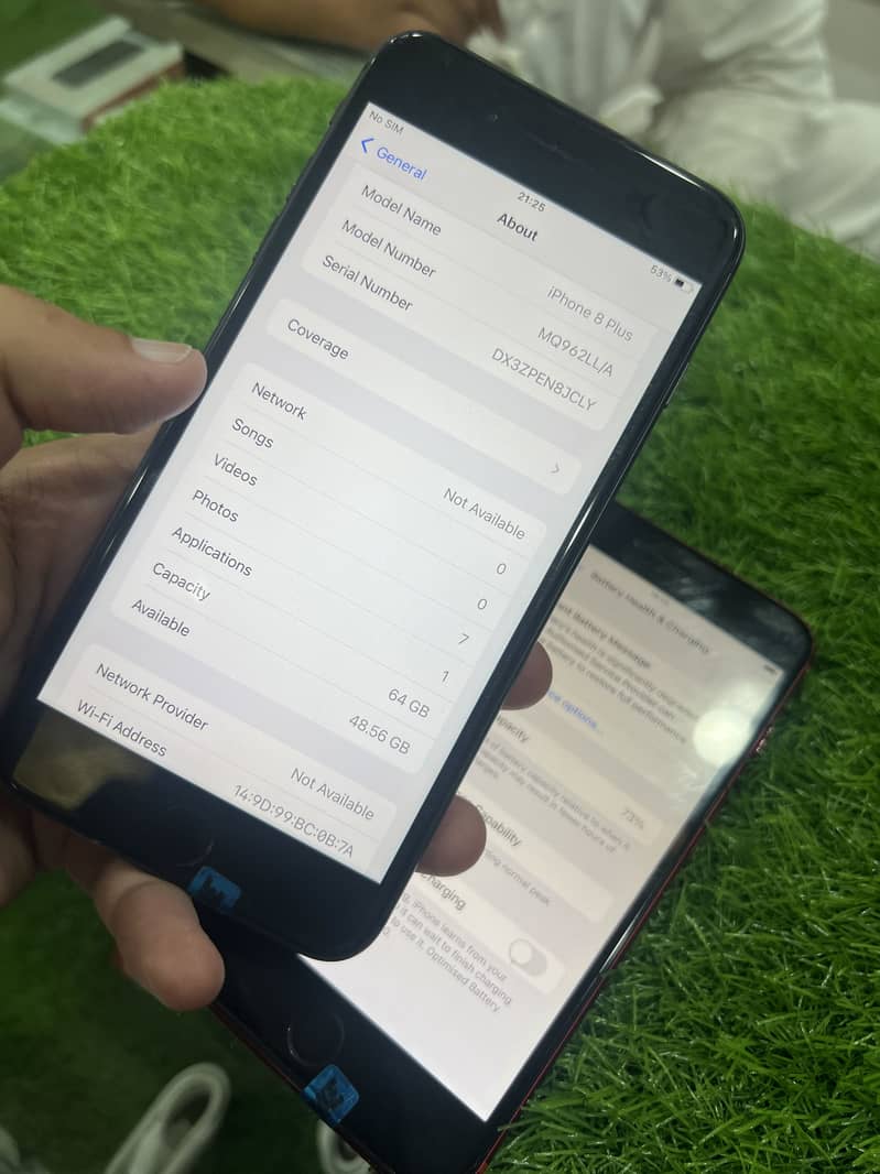 Apple iPhone 8 Plus 2