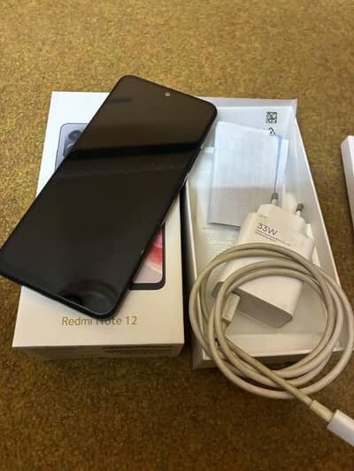 Redmi Note 12  8+4 GB / 128 GB