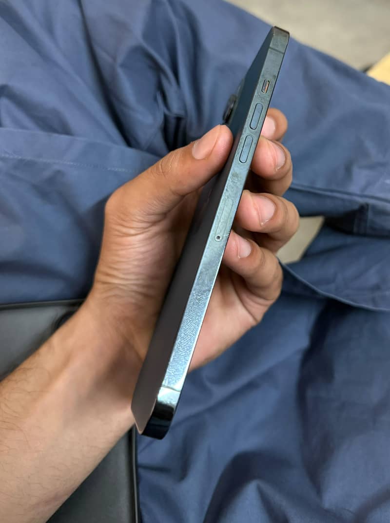 Apple iPhone 12 Pro Max 3