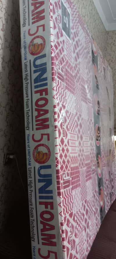 new uniform king size 8 inch mattress for urgent sale