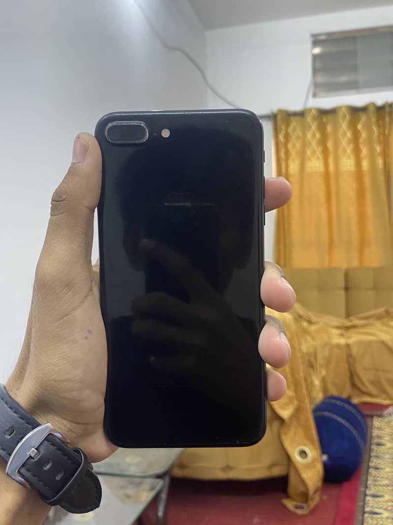 Apple iPhone 7 Plus 5