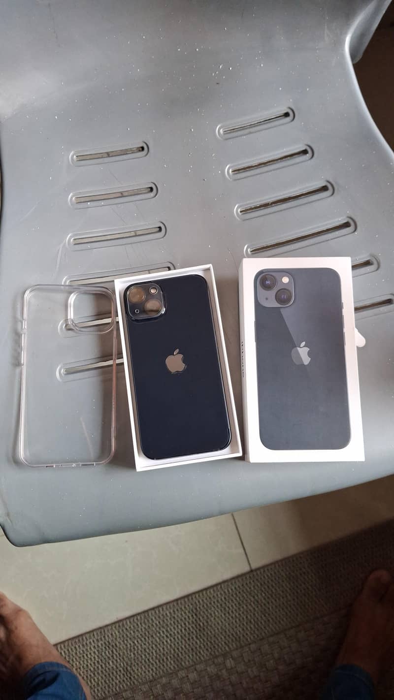 iPhone 13 0