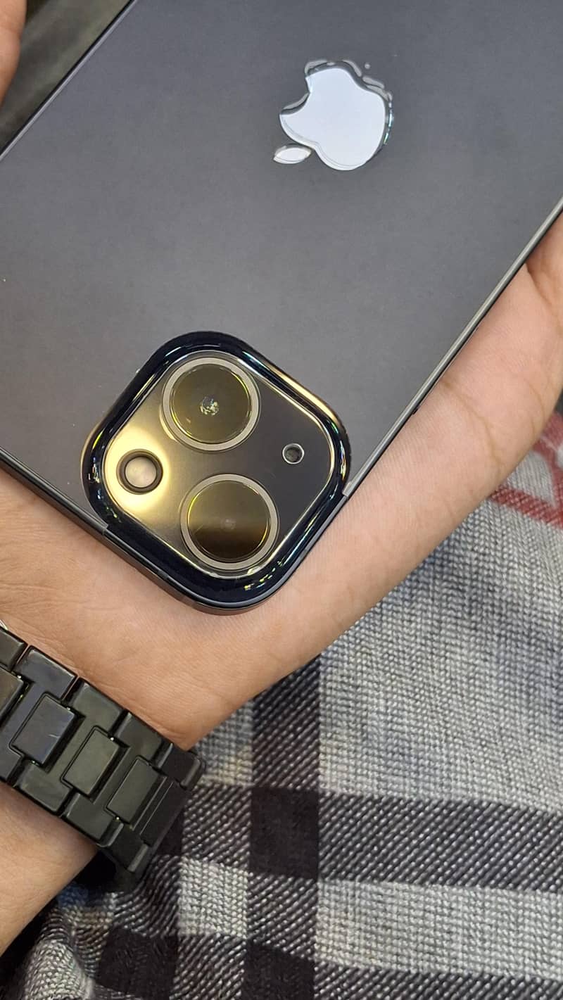 iPhone 13 5