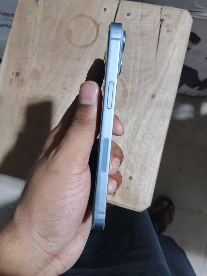 Apple iPhone 14 4