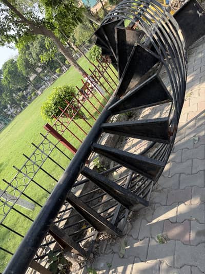 Round stair