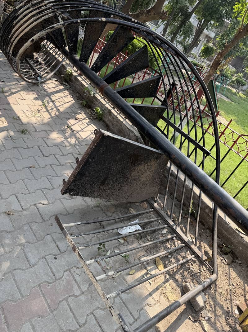 Round stair 2