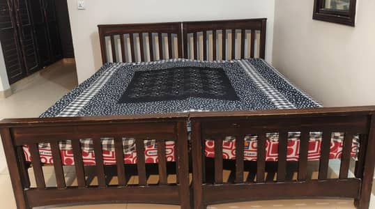 2 single beds for sale (could also be used as bunk beds)