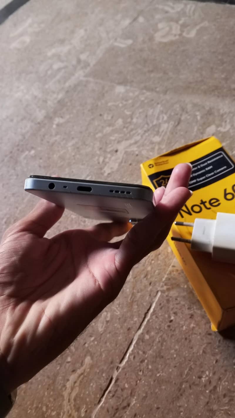 Realme Note 60 6