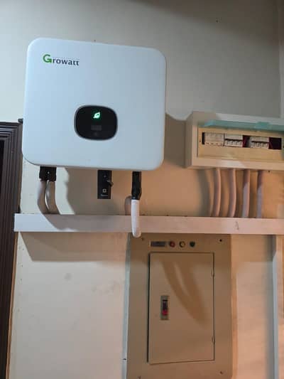 Growatt 11kW On-Grid Solar Inverter (Excellent Condition)