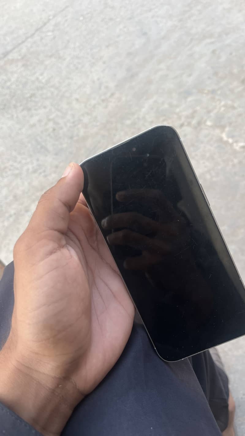 Apple iPhone 15 plus 5