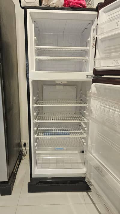 Kenwood Medium Sized Fridge