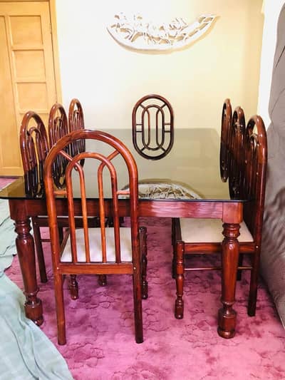 Dining table. Sheesham neat and clean