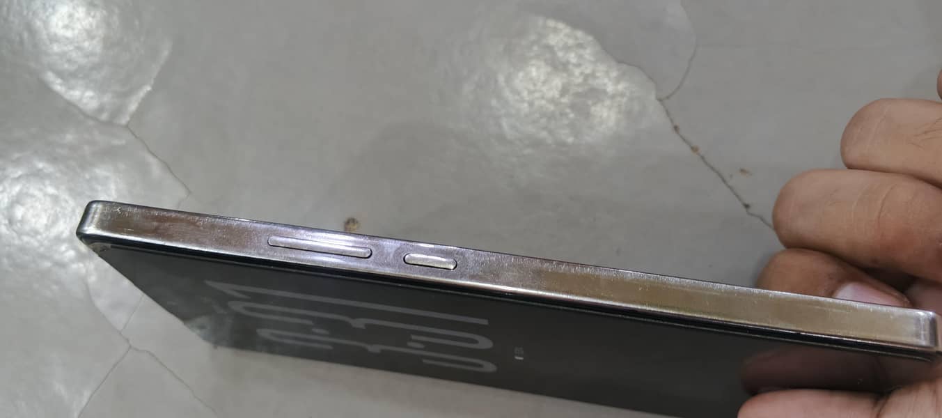 Infinix Note 40 5