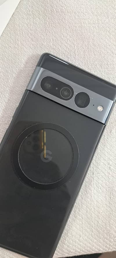 Google Pixel 7 Pro with box
