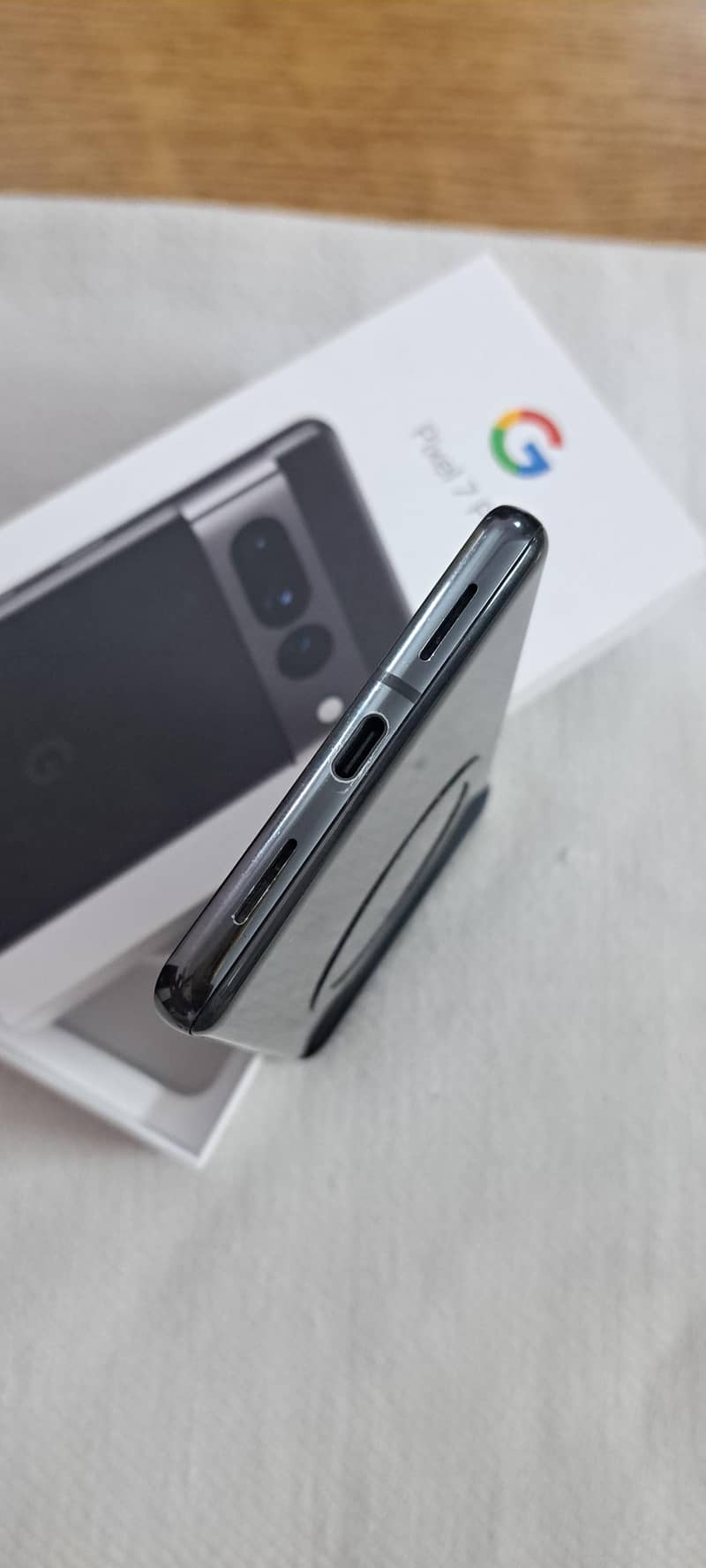 Google Pixel 7 Pro with box 7