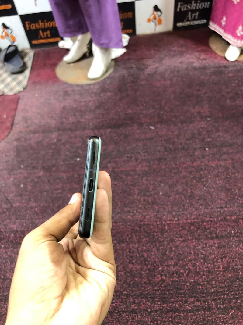 Google Pixel 6a 5
