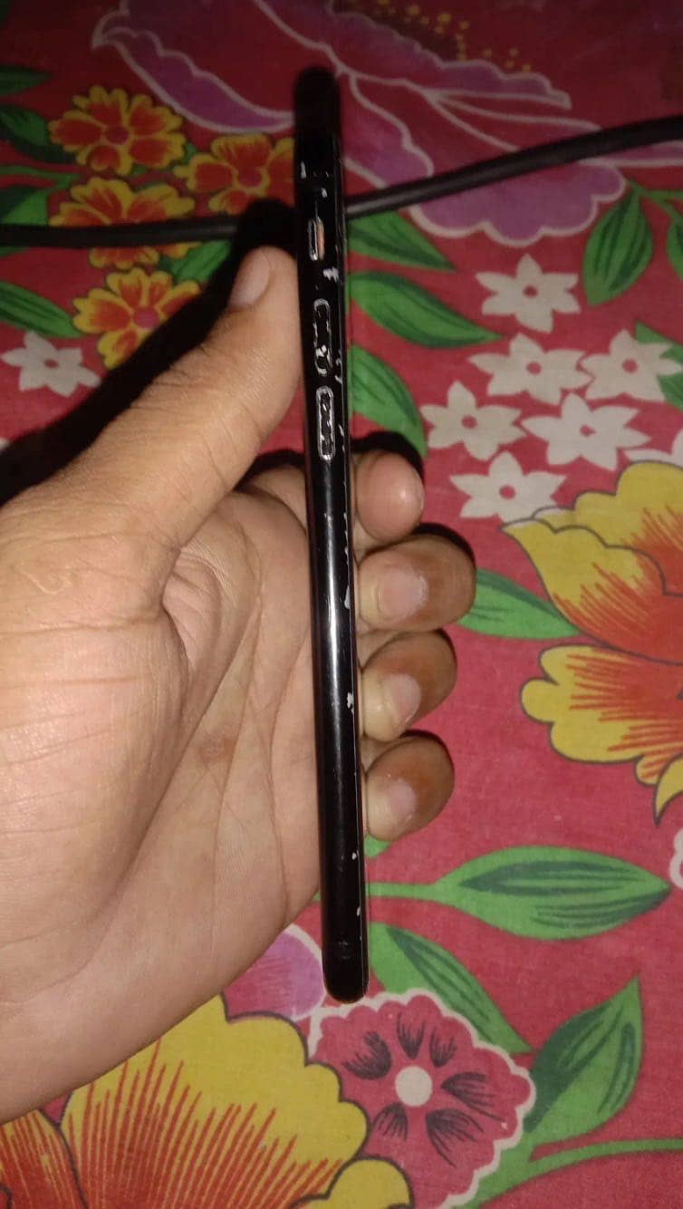 Apple iPhone 7 1