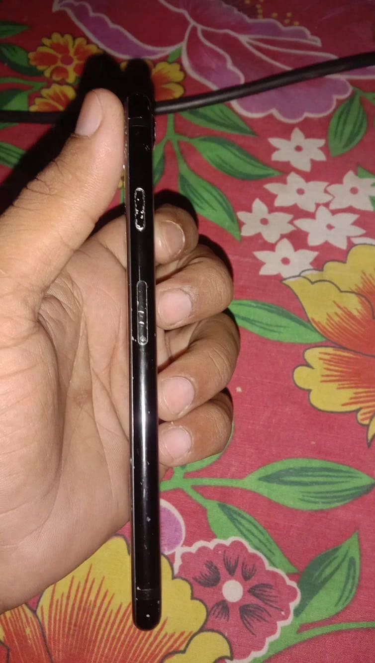 Apple iPhone 7 2