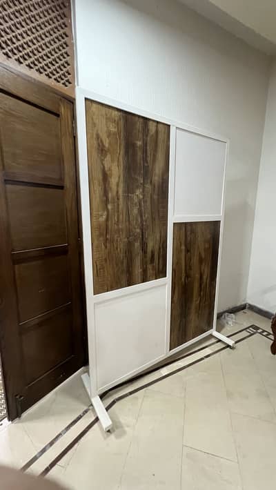 6 X 5 Foot Space Partition For Sale