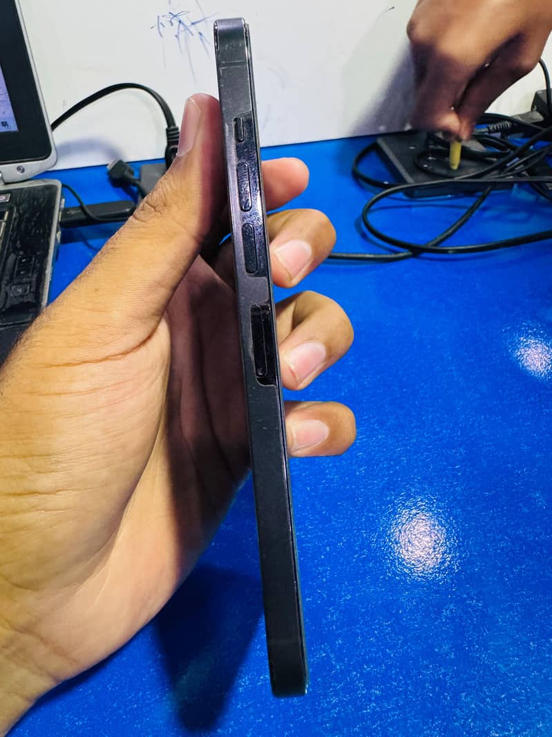 Apple iPhone 13 Pro Max 6
