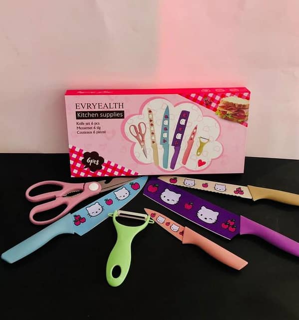 6-piece Hello Kitty Knife Set kitchen knife set featuring a Hello Kitty design