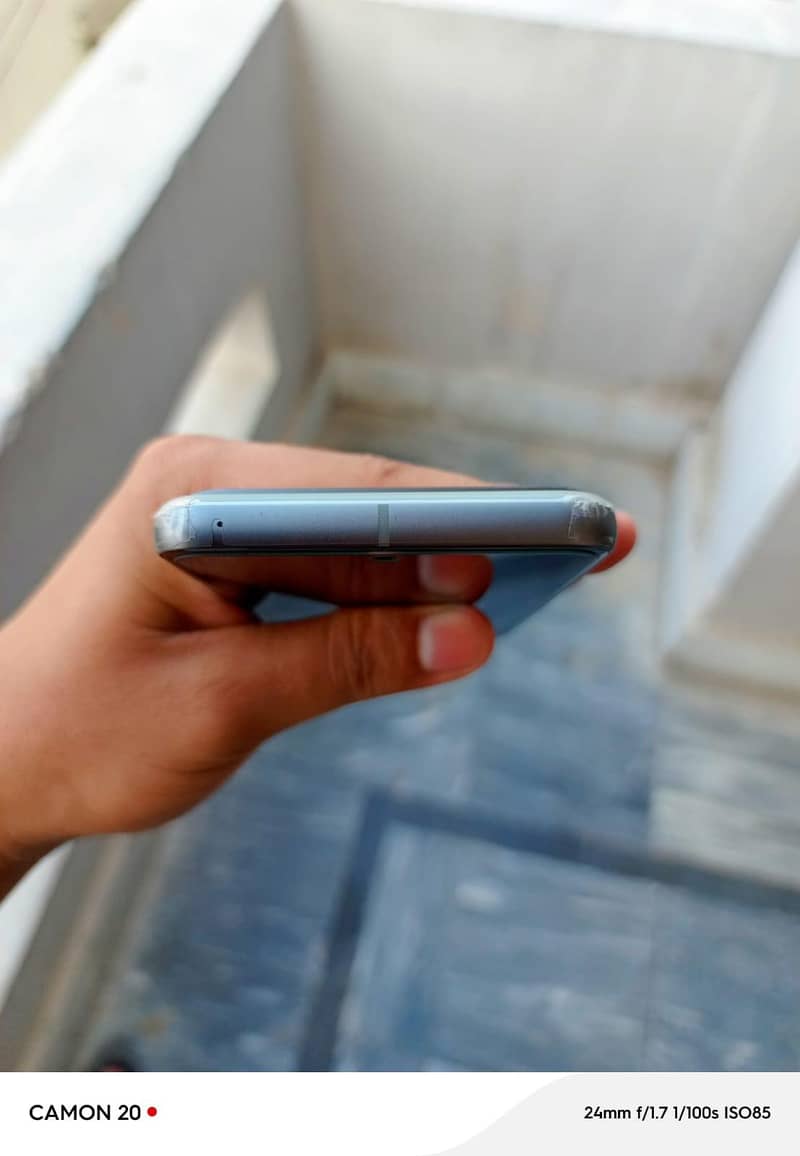 Google Pixel 8 5