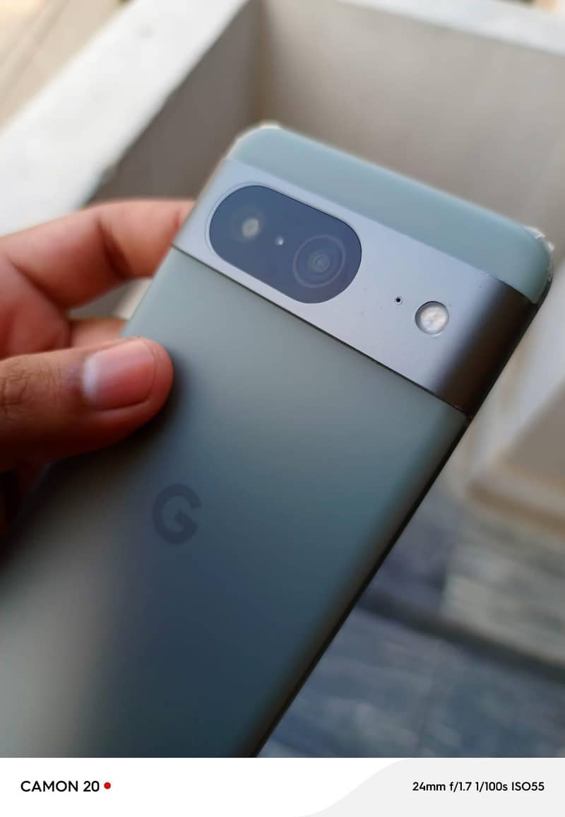 Google Pixel 8 6