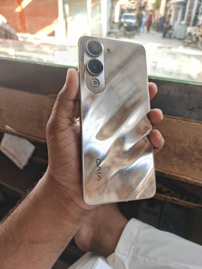Vivo Y04 RAM4+4 memory 128GB colour Gold
