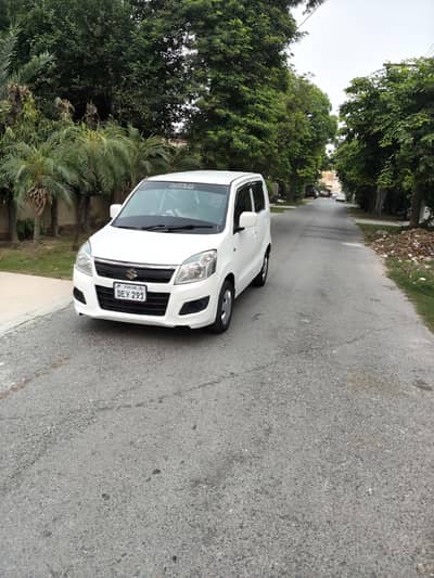 Suzuki Wagon R 2017 call 0322 4115120