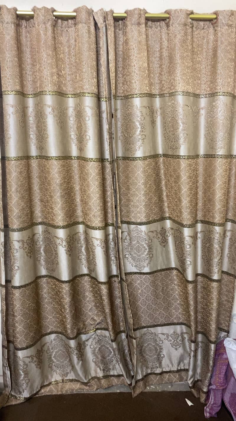 4 curtains 1